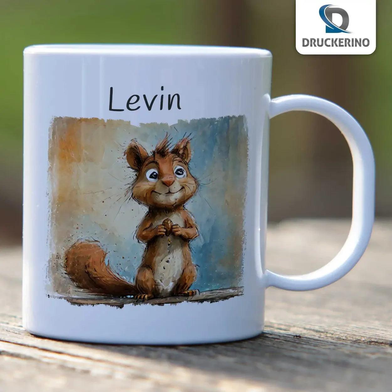Kindertasse mit Namen | Naschhaftes Eichhörnchen - Druckerino