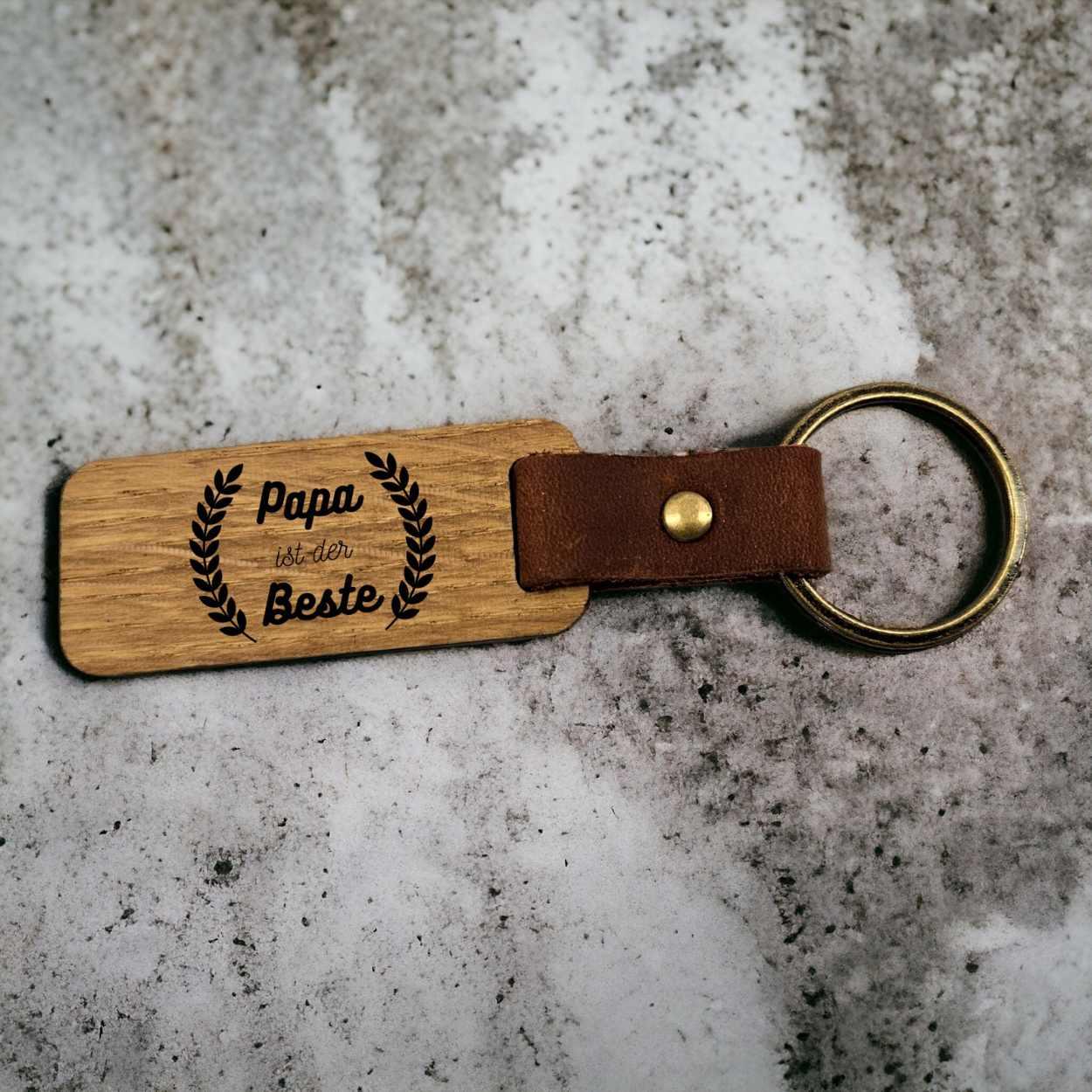 Schlüsselanhänger Holz Leder - Papa ist der Beste - Druckerino