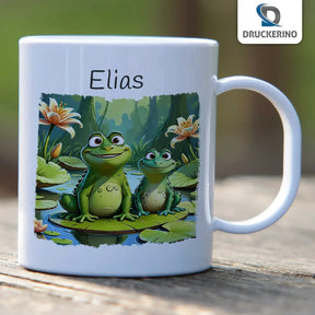 Kindertasse personalisiert | Froschteich-Abenteuer | Kindergeburtstag Geschenke | Kindertasse personalisiert mit Name | 320ml Kunststofftassen Druckerino   