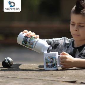 Abenteuer-Einhorn - Kindertasse mit Namen - Tasse personalisiert Kunststofftassen Druckerino   