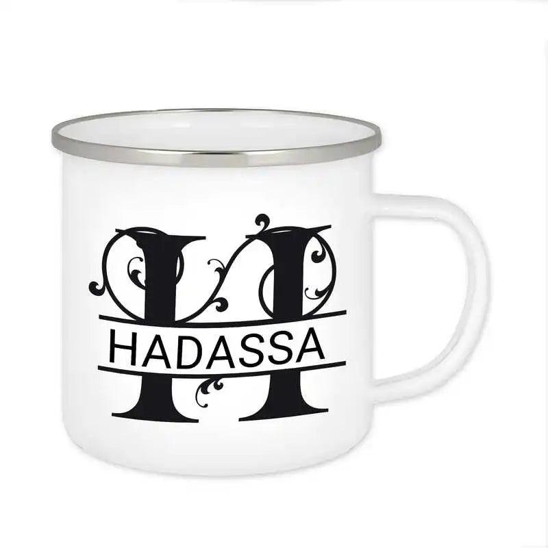 Emaille Tasse mit Namen | Motiv 1 | Hadassa - Druckerino
