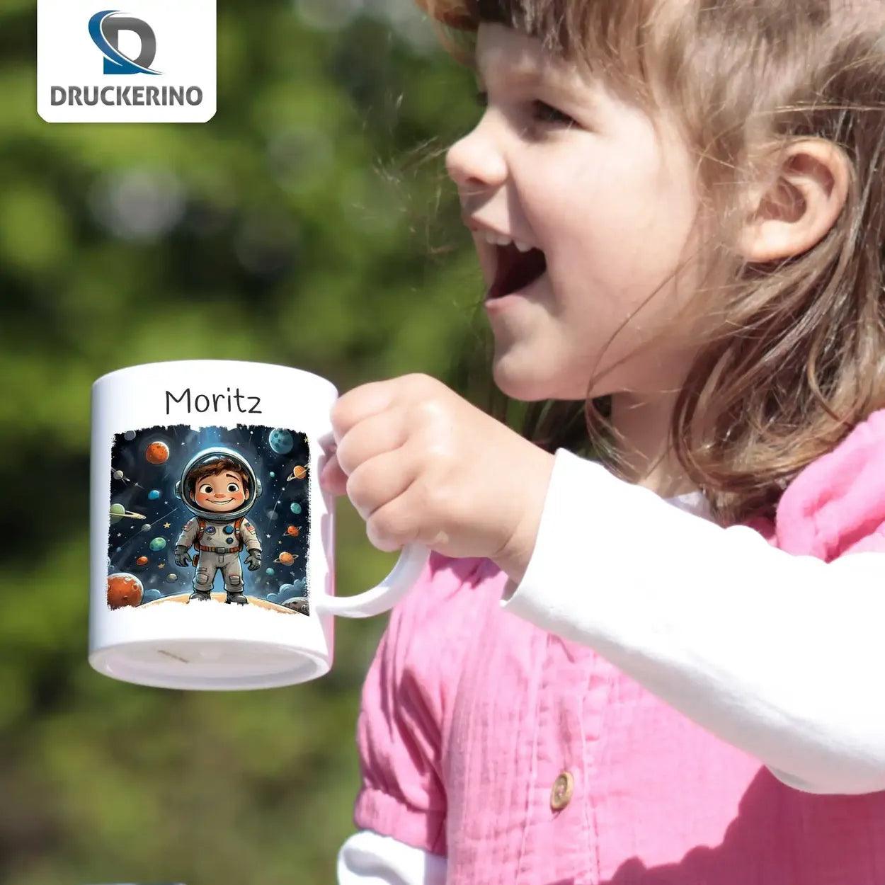Kindertasse mit Namen | Weltraumabenteurer - Druckerino