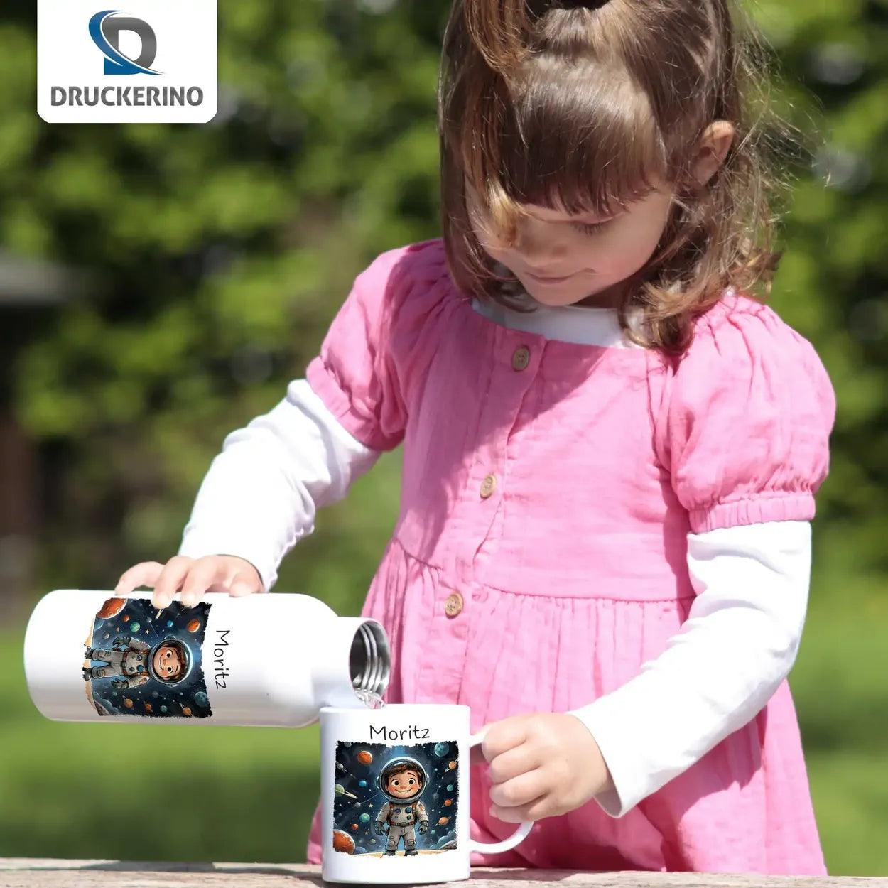 Kindertasse mit Namen | Weltraumabenteurer - Druckerino